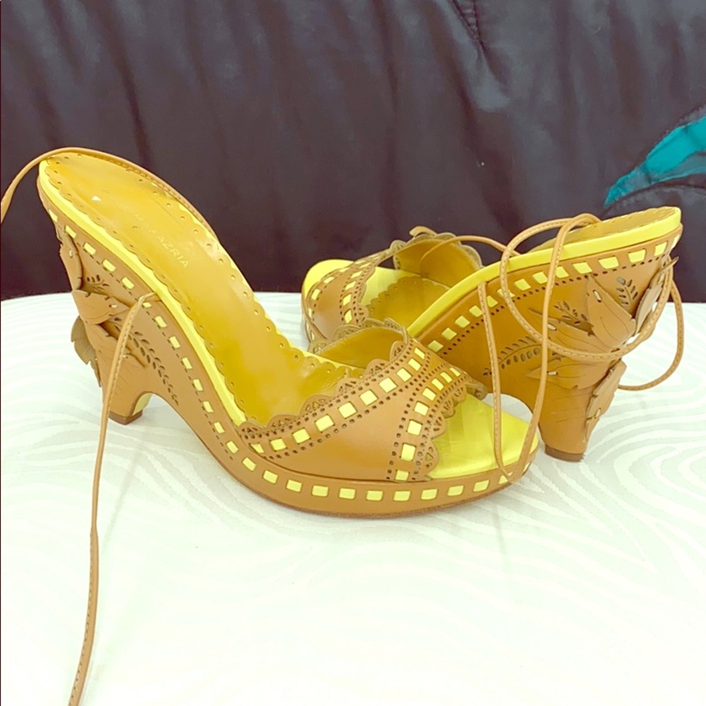 BCBG Yellow Wedge shoes